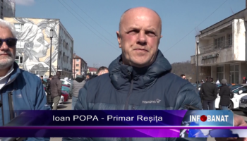 Popa schimbă culoarea orașului