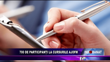 700 de participanți la cursurile AJOFM