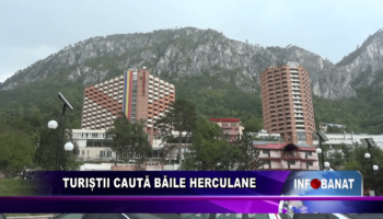 Turiștii caută Băile Herculane