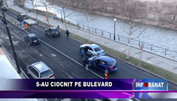 S-au ciocnit pe bulevard