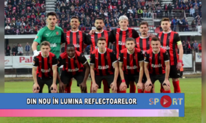 Din nou în lumina reflectoarelor